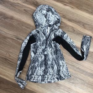 Lululemon half zip hoodie Size 4